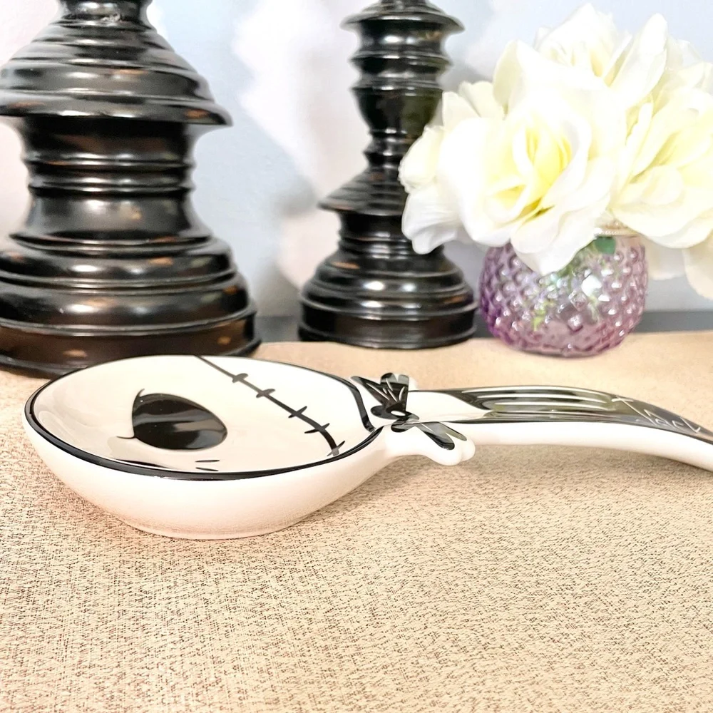 NWT Disney The Nightmare Before Christmas Jack Skellington Ceramic Spoon Rest